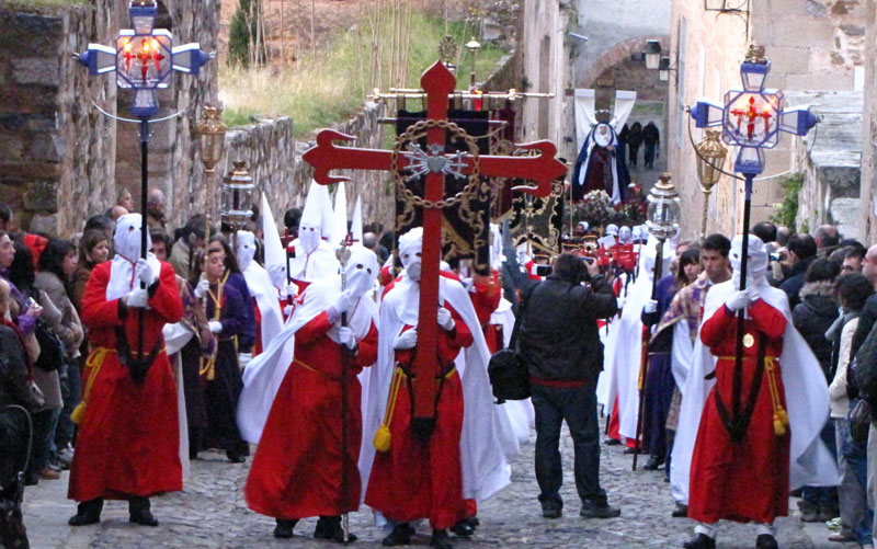 Semana Santa de Cáceres - Elemaki para Wikimedia.org